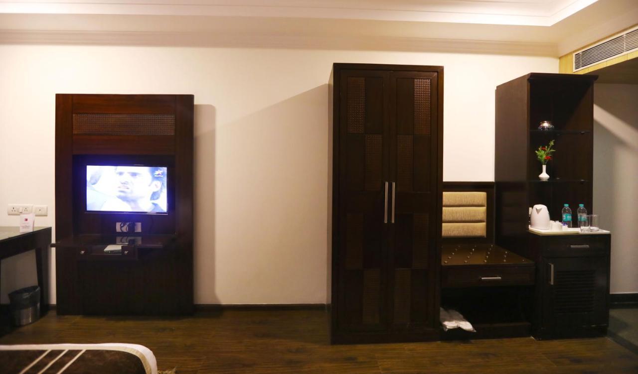 Hotel Pitrashish Pride Igi Intl Airport Delhi 외부 사진