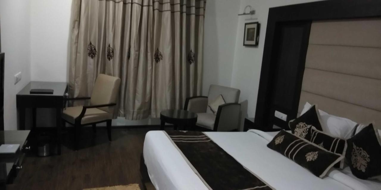 Hotel Pitrashish Pride Igi Intl Airport Delhi 외부 사진
